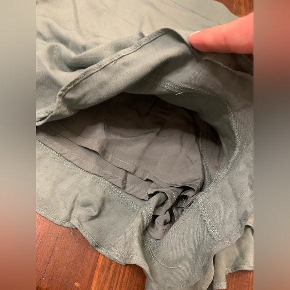 Altar’d State mint green scalloped skirt, flowy fabric, lined shorts. Medium (O) - Picture 6 of 6